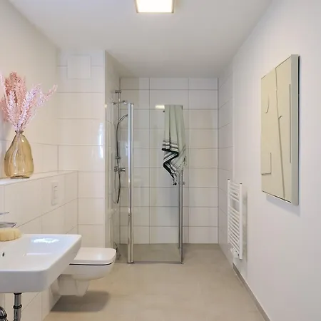 Apartment A6 Pine Hill - Mit Großem Bad&großem überdachtem Balkon, Vom Wohn- Und Schlafzimmer Aus Begehbar *